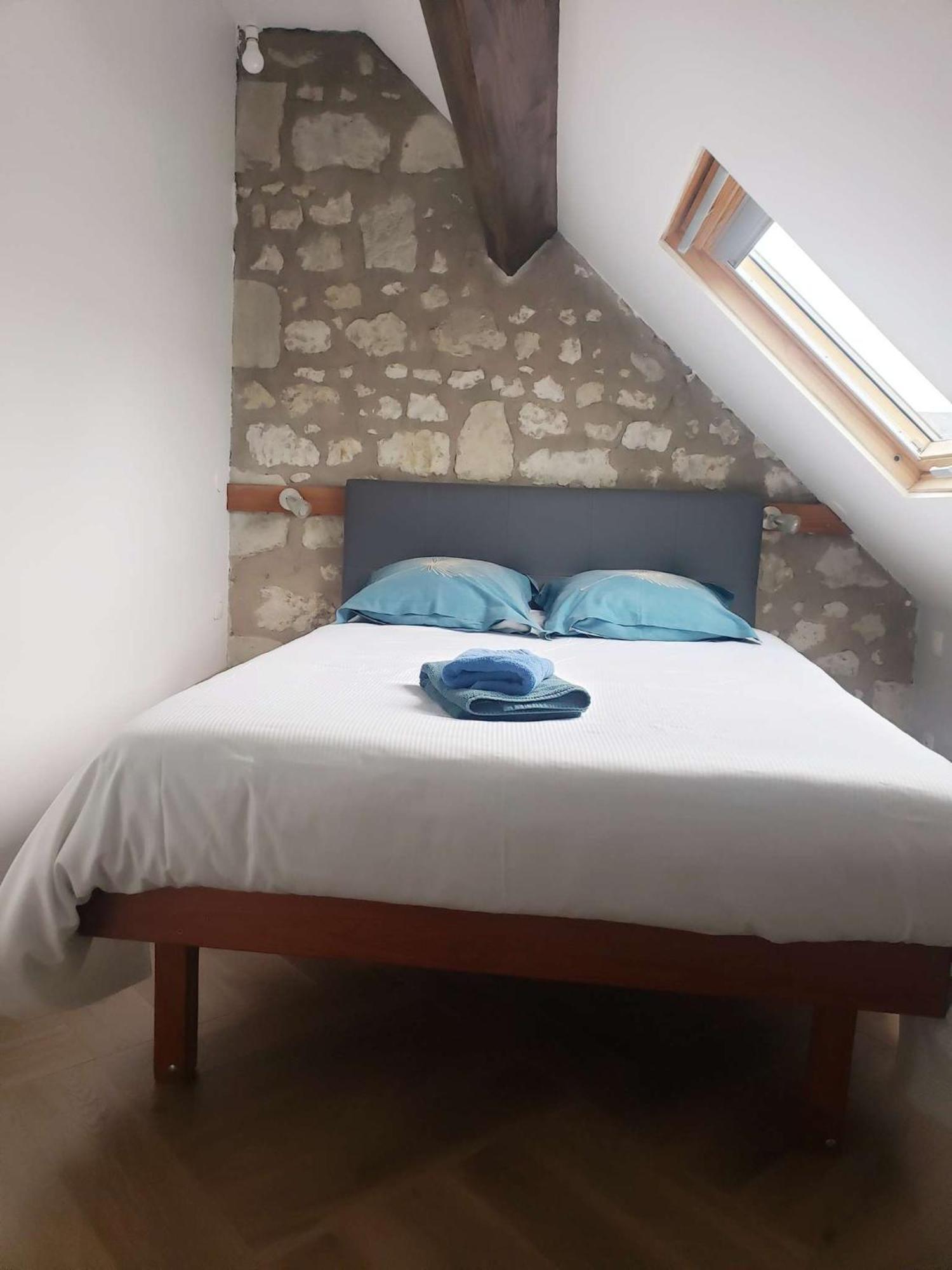 Gites Les Volets Rouges D'Allonnes Allonnes  Kamer foto